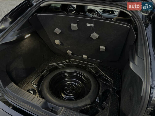 Черный Мазда CX-30, объемом двигателя 2.5 л и пробегом 8 тыс. км за 25000 $, фото 11 на Automoto.ua