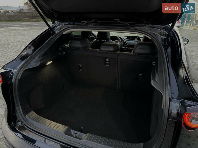 Черный Мазда CX-30, объемом двигателя 2.5 л и пробегом 8 тыс. км за 25000 $, фото 10 на Automoto.ua