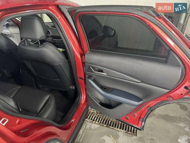 Красный Мазда CX-30, объемом двигателя 2.49 л и пробегом 41 тыс. км за 18500 $, фото 6 на Automoto.ua