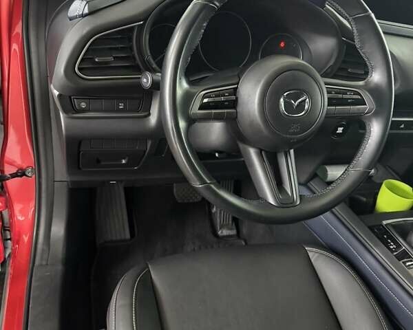 Красный Мазда CX-30, объемом двигателя 2.49 л и пробегом 41 тыс. км за 18500 $, фото 10 на Automoto.ua