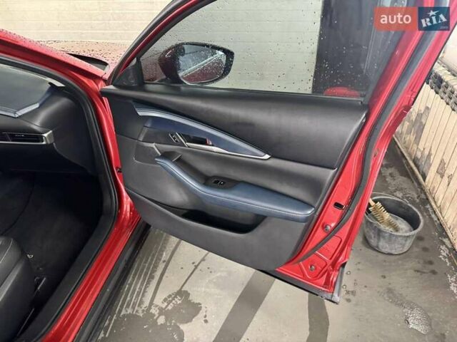 Красный Мазда CX-30, объемом двигателя 2.49 л и пробегом 41 тыс. км за 18500 $, фото 8 на Automoto.ua