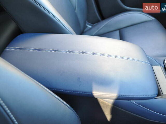 Мазда CX-30 2020 в Киеве на Automoto.ua Красный Мазда CX-30, объемом двигателя 2.49 л и пробегом 38 тыс. км за 19300 $, фото 54 на Automoto.ua