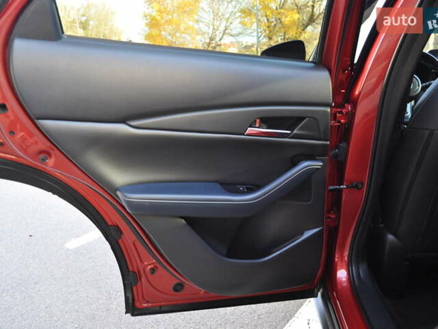 Мазда CX-30 2020 в Киеве на Automoto.ua Красный Мазда CX-30, объемом двигателя 2.49 л и пробегом 38 тыс. км за 19300 $, фото 61 на Automoto.ua