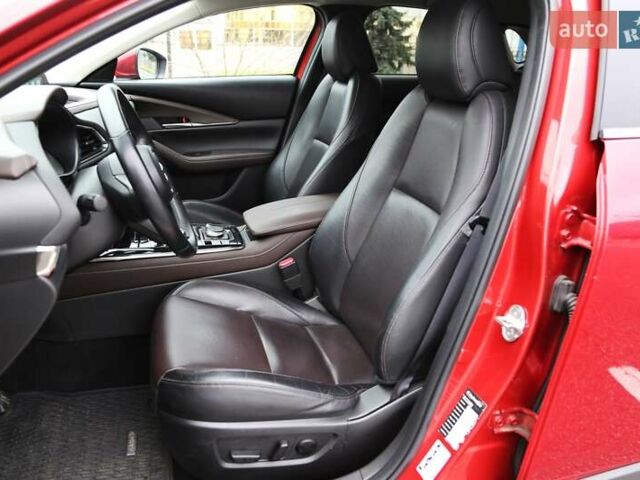 Червоний Мазда CX-30, об'ємом двигуна 2 л та пробігом 68 тис. км за 24000 $, фото 7 на Automoto.ua