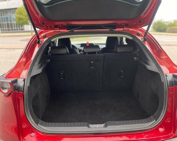 Красный Мазда CX-30, объемом двигателя 2.49 л и пробегом 38 тыс. км за 18950 $, фото 10 на Automoto.ua