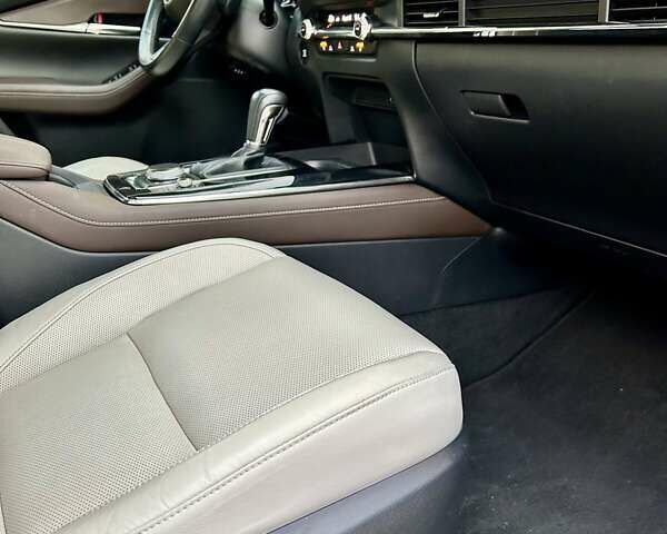 Красный Мазда CX-30, объемом двигателя 2.5 л и пробегом 36 тыс. км за 20500 $, фото 33 на Automoto.ua