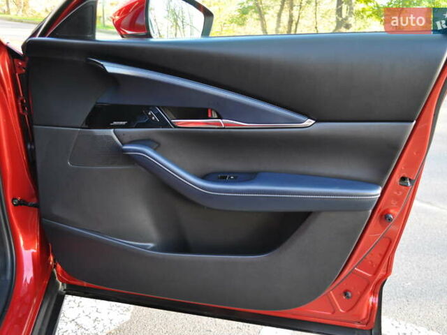 Мазда CX-30 2020 в Киеве на Automoto.ua Красный Мазда CX-30, объемом двигателя 2.49 л и пробегом 38 тыс. км за 19300 $, фото 56 на Automoto.ua