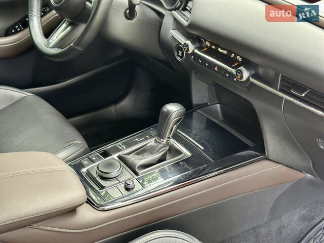 Мазда CX-30 2020 в Киеве на Automoto.ua Красный Мазда CX-30, объемом двигателя 2 л и пробегом 59 тыс. км за 24900 $, фото 26 на Automoto.ua