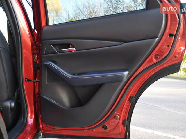 Мазда CX-30 2020 в Киеве на Automoto.ua Красный Мазда CX-30, объемом двигателя 2.49 л и пробегом 38 тыс. км за 19300 $, фото 46 на Automoto.ua