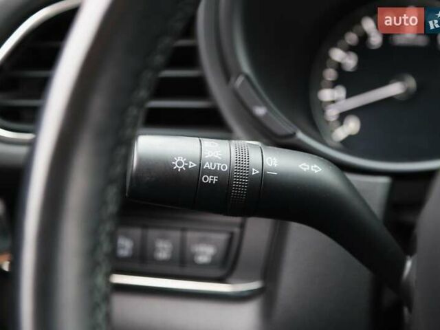 Червоний Мазда CX-30, об'ємом двигуна 2 л та пробігом 68 тис. км за 24000 $, фото 28 на Automoto.ua