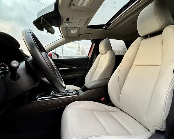 Красный Мазда CX-30, объемом двигателя 2.5 л и пробегом 36 тыс. км за 20500 $, фото 24 на Automoto.ua