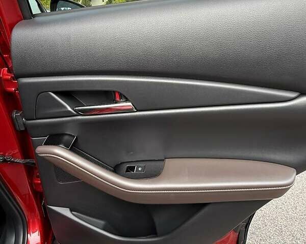 Красный Мазда CX-30, объемом двигателя 2 л и пробегом 59 тыс. км за 24000 $, фото 16 на Automoto.ua