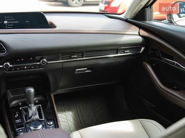 Красный Мазда CX-30, объемом двигателя 2.5 л и пробегом 38 тыс. км за 21800 $, фото 17 на Automoto.ua