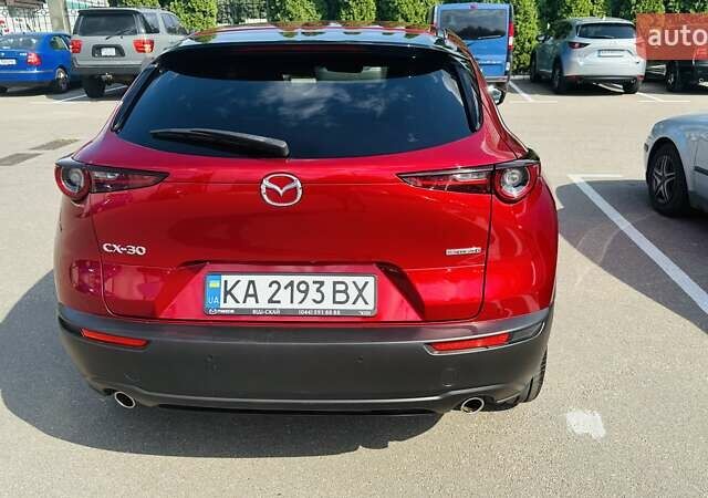 Красный Мазда CX-30, объемом двигателя 2 л и пробегом 71 тыс. км за 23900 $, фото 3 на Automoto.ua