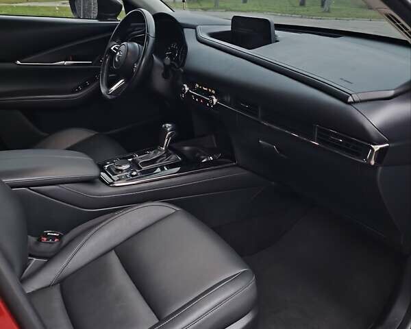 Красный Мазда CX-30, объемом двигателя 2.49 л и пробегом 64 тыс. км за 19800 $, фото 6 на Automoto.ua
