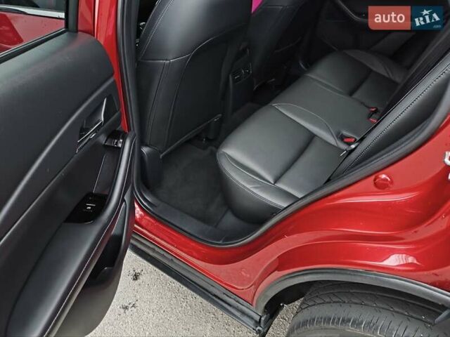 Красный Мазда CX-30, объемом двигателя 2.49 л и пробегом 64 тыс. км за 19800 $, фото 3 на Automoto.ua