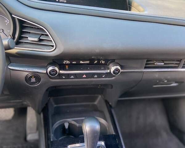 Красный Мазда CX-30, объемом двигателя 2.5 л и пробегом 75 тыс. км за 10500 $, фото 13 на Automoto.ua