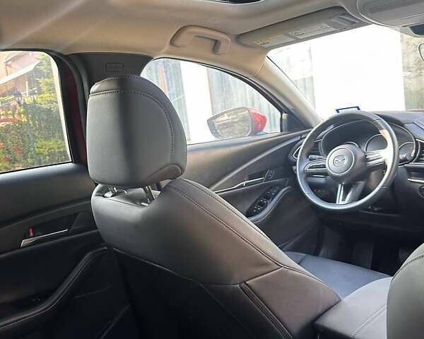 Красный Мазда CX-30, объемом двигателя 2.5 л и пробегом 75 тыс. км за 10500 $, фото 6 на Automoto.ua
