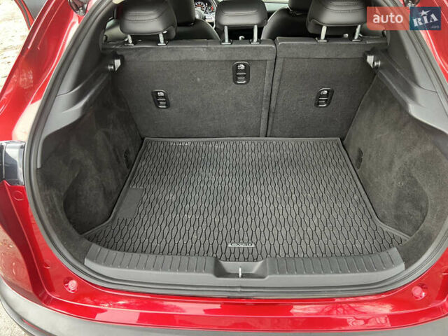 Красный Мазда CX-30, объемом двигателя 2.5 л и пробегом 57 тыс. км за 20125 $, фото 16 на Automoto.ua