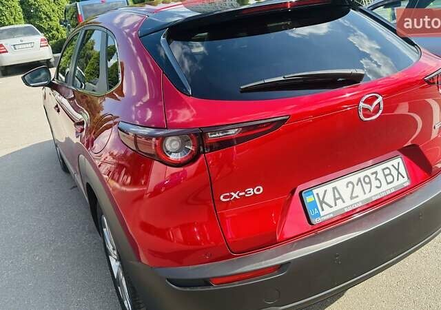 Красный Мазда CX-30, объемом двигателя 2 л и пробегом 71 тыс. км за 23900 $, фото 4 на Automoto.ua