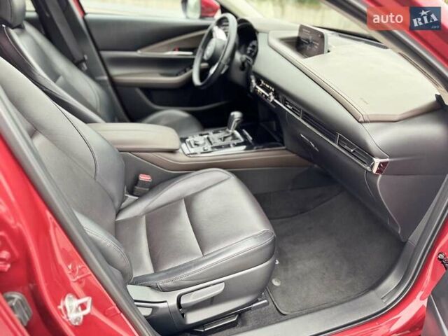 Красный Мазда CX-30, объемом двигателя 2 л и пробегом 61 тыс. км за 24700 $, фото 39 на Automoto.ua