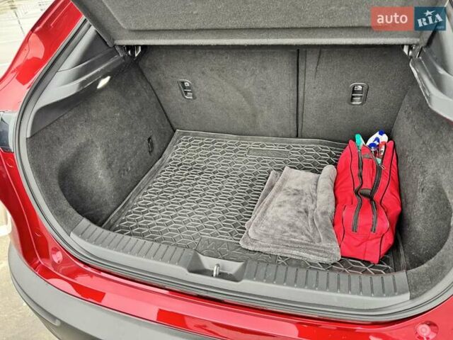 Красный Мазда CX-30, объемом двигателя 2 л и пробегом 61 тыс. км за 24800 $, фото 42 на Automoto.ua