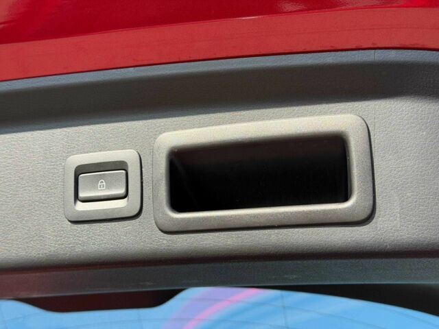 Красный Мазда CX-30, объемом двигателя 2.5 л и пробегом 24 тыс. км за 20000 $, фото 11 на Automoto.ua