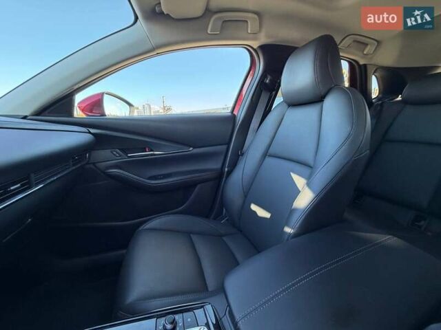 Червоний Мазда CX-30, об'ємом двигуна 2.49 л та пробігом 24 тис. км за 20000 $, фото 59 на Automoto.ua