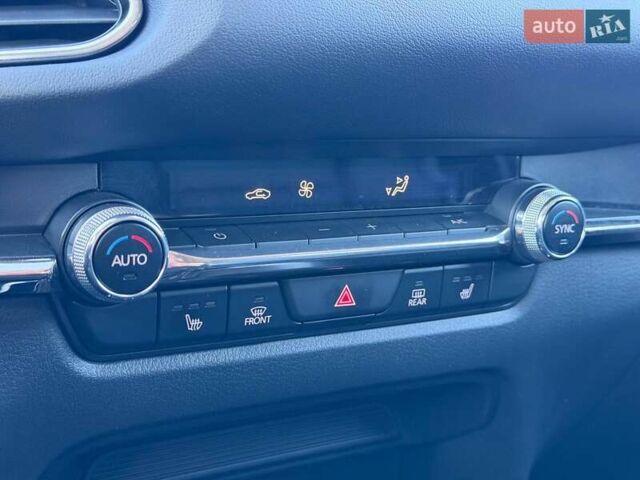 Червоний Мазда CX-30, об'ємом двигуна 2.49 л та пробігом 24 тис. км за 20000 $, фото 53 на Automoto.ua