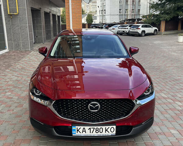 Красный Мазда CX-30, объемом двигателя 2 л и пробегом 9 тыс. км за 28800 $, фото 1 на Automoto.ua