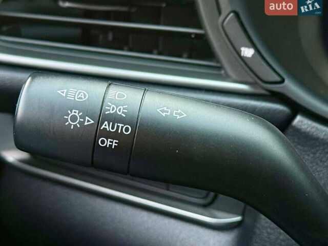 Красный Мазда CX-30, объемом двигателя 2.5 л и пробегом 81 тыс. км за 22900 $, фото 28 на Automoto.ua