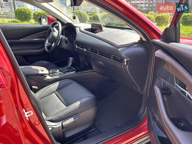 Красный Мазда CX-30, объемом двигателя 2 л и пробегом 9 тыс. км за 27500 $, фото 11 на Automoto.ua