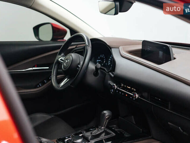 Красный Мазда CX-30, объемом двигателя 2 л и пробегом 35 тыс. км за 27374 $, фото 23 на Automoto.ua