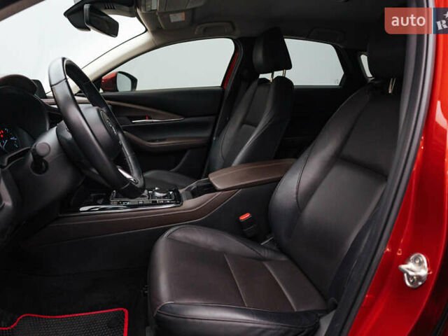 Красный Мазда CX-30, объемом двигателя 2 л и пробегом 35 тыс. км за 27374 $, фото 18 на Automoto.ua