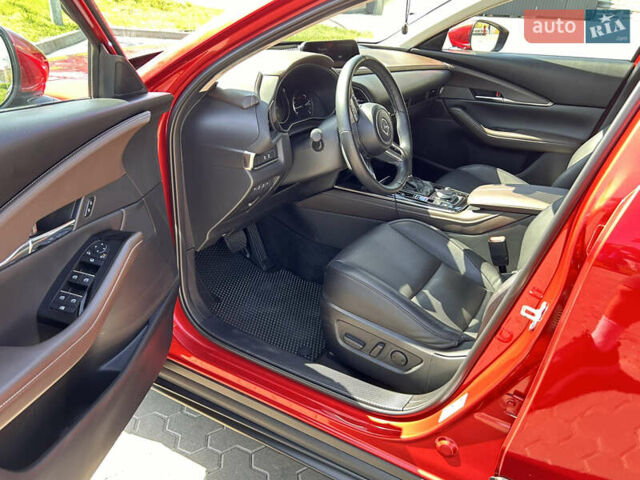 Красный Мазда CX-30, объемом двигателя 2 л и пробегом 9 тыс. км за 27500 $, фото 6 на Automoto.ua