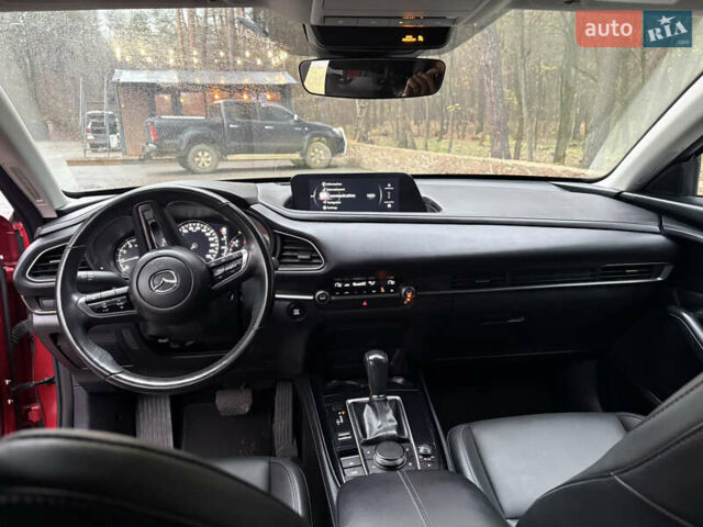 Красный Мазда CX-30, объемом двигателя 2.5 л и пробегом 47 тыс. км за 21300 $, фото 6 на Automoto.ua