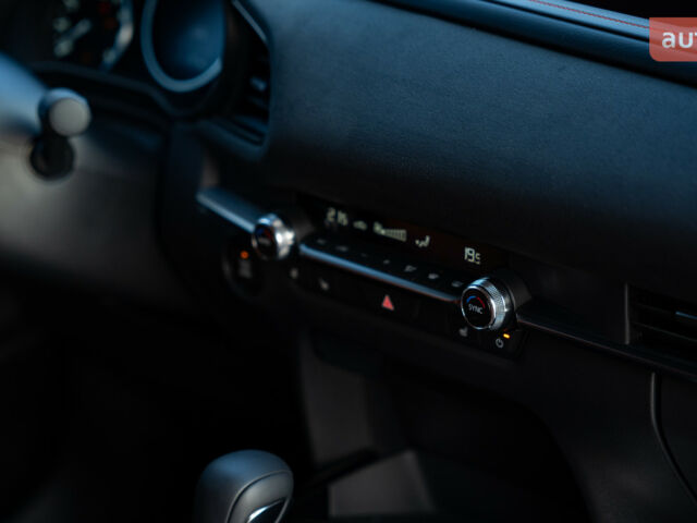 купить новое авто Мазда CX-30 2024 года от официального дилера Mazda ФОРВАРД ТРАНС ГРУП Мазда фото
