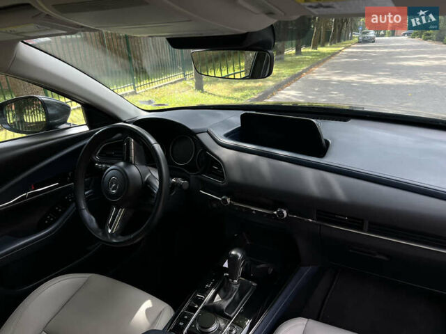 Серый Мазда CX-30, объемом двигателя 2.49 л и пробегом 48 тыс. км за 19200 $, фото 12 на Automoto.ua