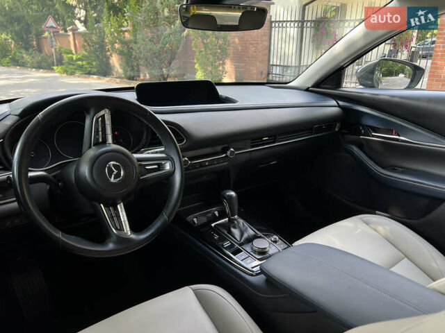 Серый Мазда CX-30, объемом двигателя 2.49 л и пробегом 48 тыс. км за 19200 $, фото 8 на Automoto.ua