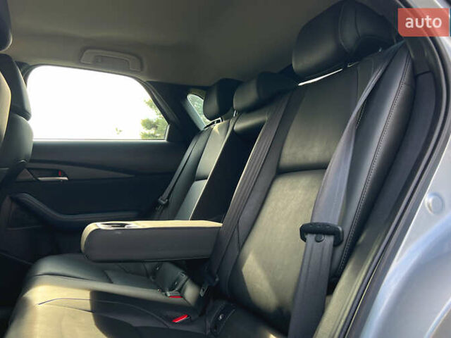 Серый Мазда CX-30, объемом двигателя 2.5 л и пробегом 68 тыс. км за 18450 $, фото 8 на Automoto.ua