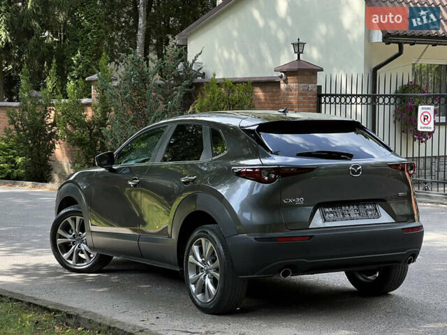 Серый Мазда CX-30, объемом двигателя 2.49 л и пробегом 48 тыс. км за 19200 $, фото 3 на Automoto.ua