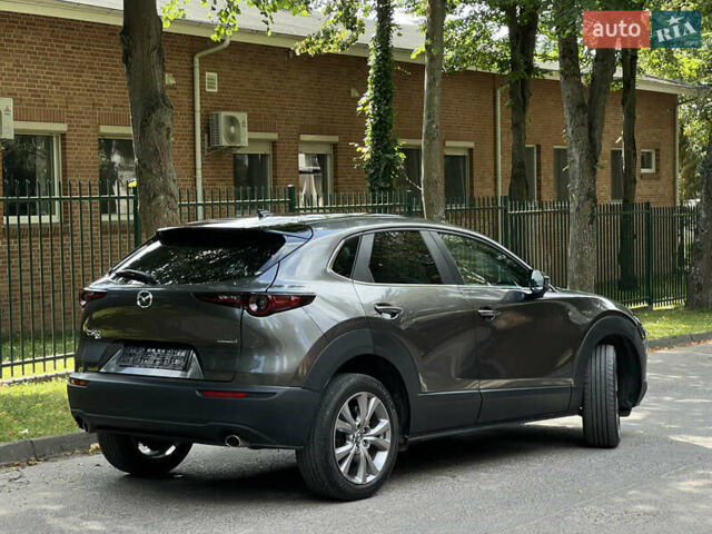 Серый Мазда CX-30, объемом двигателя 2.49 л и пробегом 48 тыс. км за 19200 $, фото 2 на Automoto.ua
