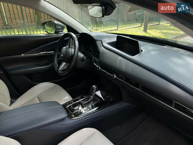 Серый Мазда CX-30, объемом двигателя 2.49 л и пробегом 48 тыс. км за 19200 $, фото 11 на Automoto.ua