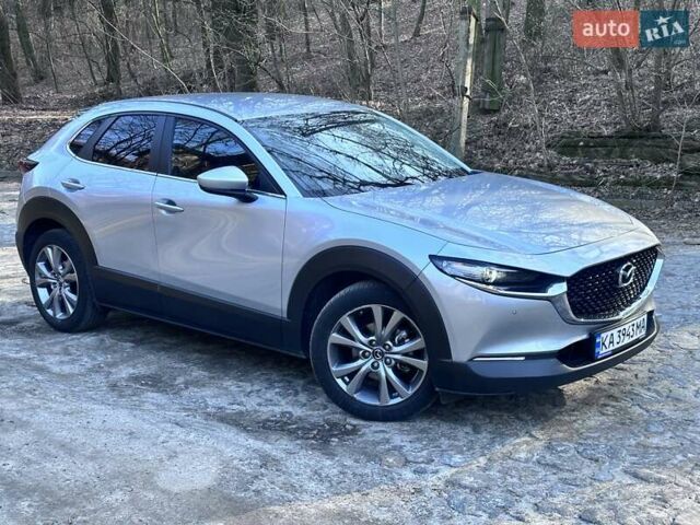 Серый Мазда CX-30, объемом двигателя 2 л и пробегом 45 тыс. км за 23900 $, фото 2 на Automoto.ua
