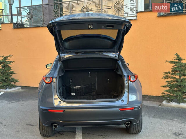 Серый Мазда CX-30, объемом двигателя 2.5 л и пробегом 25 тыс. км за 19500 $, фото 7 на Automoto.ua