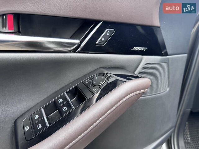 Сірий Мазда CX-30, об'ємом двигуна 2.49 л та пробігом 79 тис. км за 21300 $, фото 16 на Automoto.ua