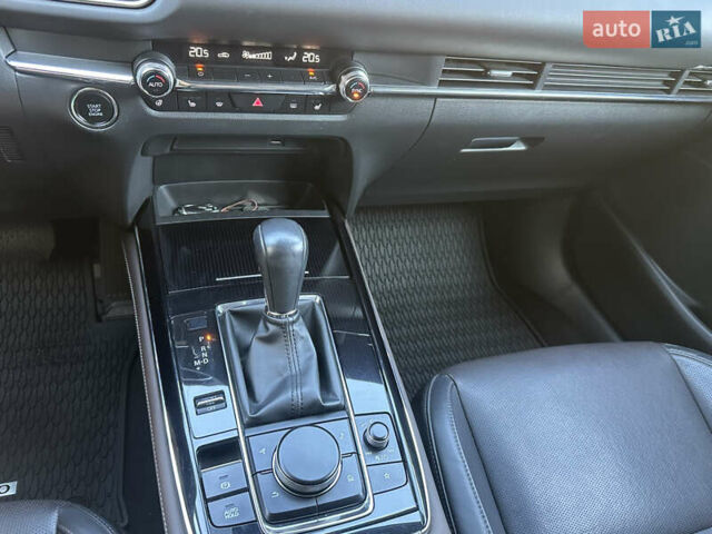 Серый Мазда CX-30, объемом двигателя 2 л и пробегом 43 тыс. км за 26700 $, фото 19 на Automoto.ua