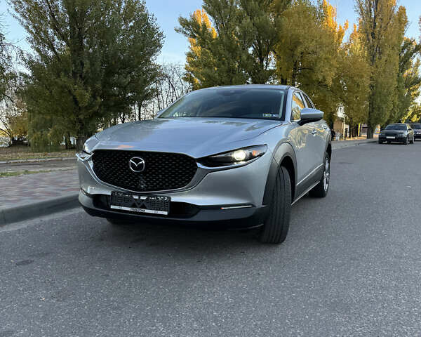 Серый Мазда CX-30, объемом двигателя 2.5 л и пробегом 25 тыс. км за 20000 $, фото 1 на Automoto.ua
