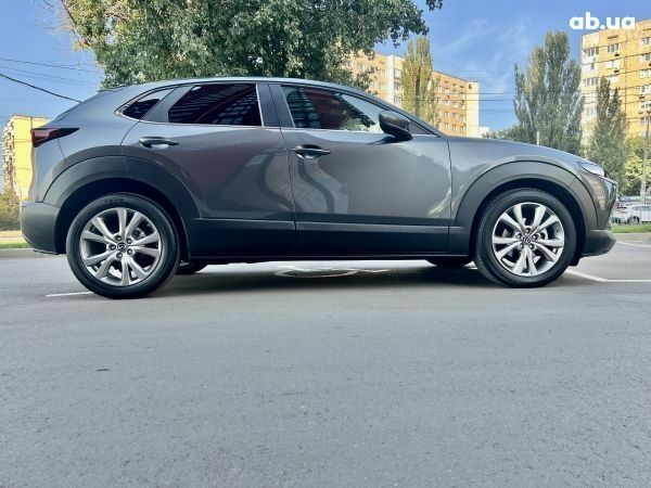 Серый Мазда CX-30, объемом двигателя 2 л и пробегом 52 тыс. км за 26500 $, фото 3 на Automoto.ua