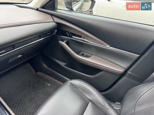 Сірий Мазда CX-30, об'ємом двигуна 2.49 л та пробігом 79 тис. км за 21300 $, фото 19 на Automoto.ua